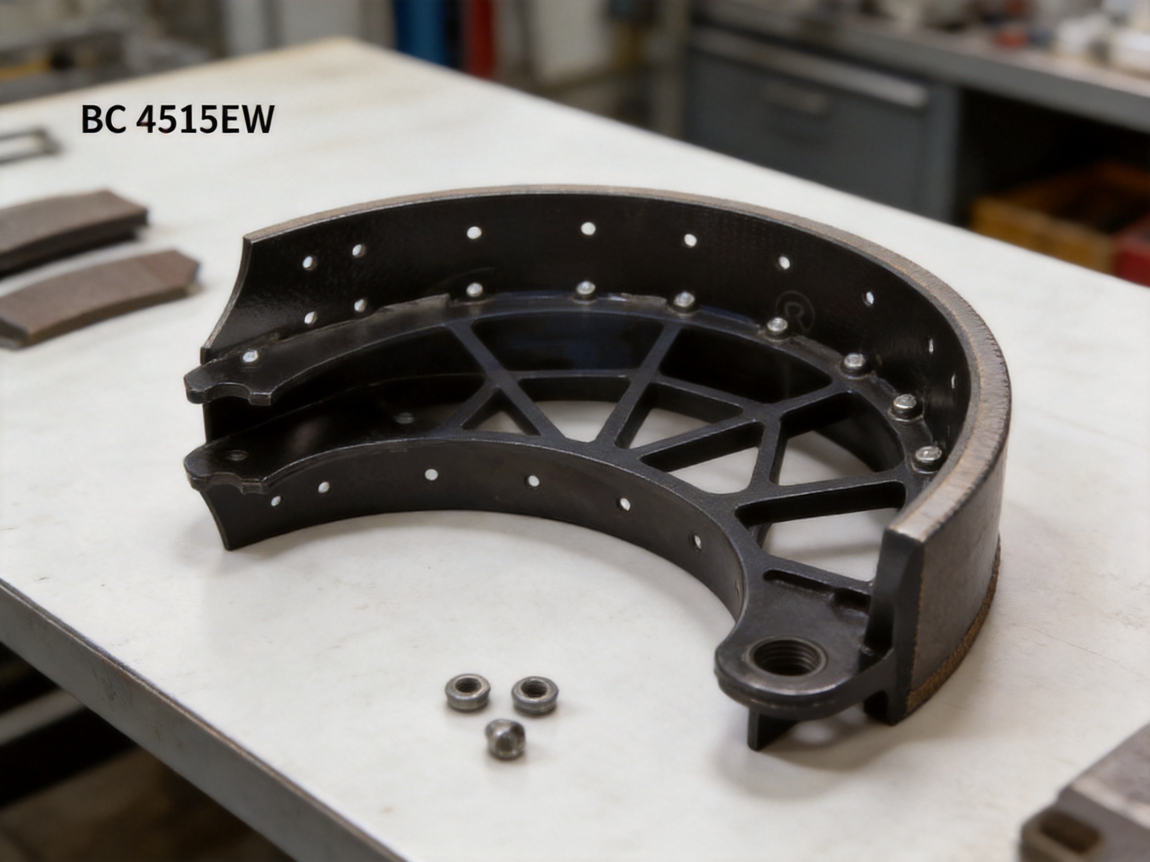 4515E Heavy-Duty Steel Brake Shoe for 16.5-Inch Drum Brake Systems